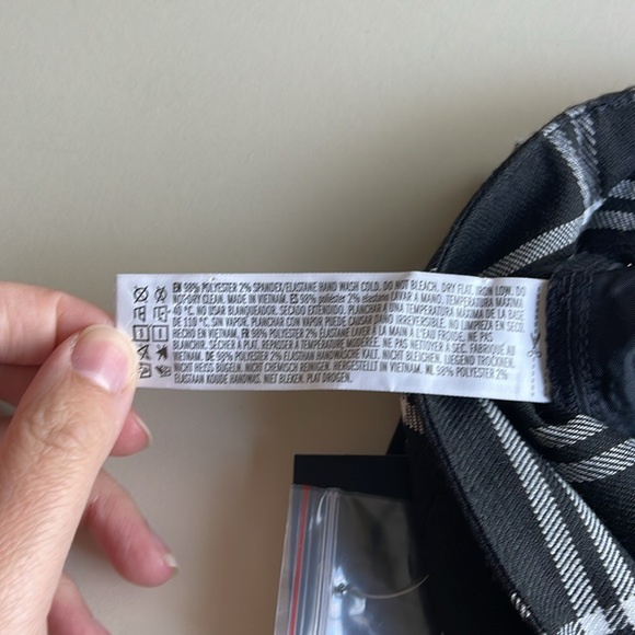 Forever 21 Pleat Front Black & White Plaid Pants - Picture 8 of 10